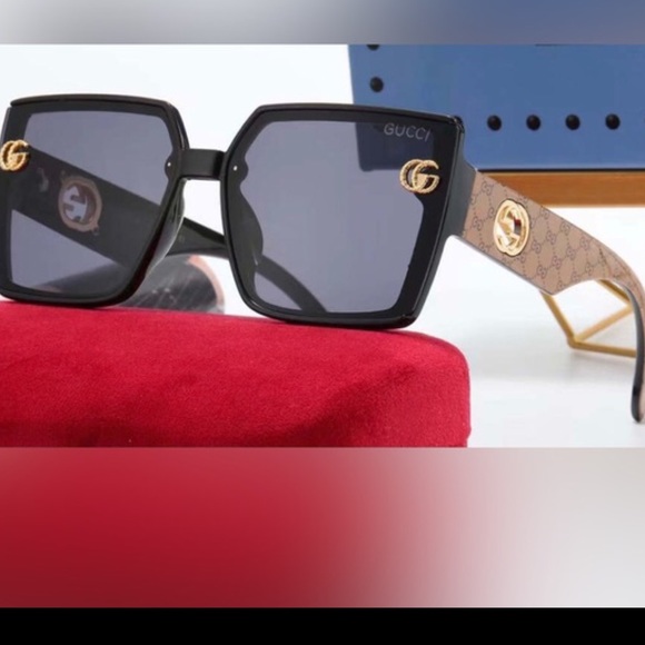 Gucci Accessories - Gucci Fashion Glasses